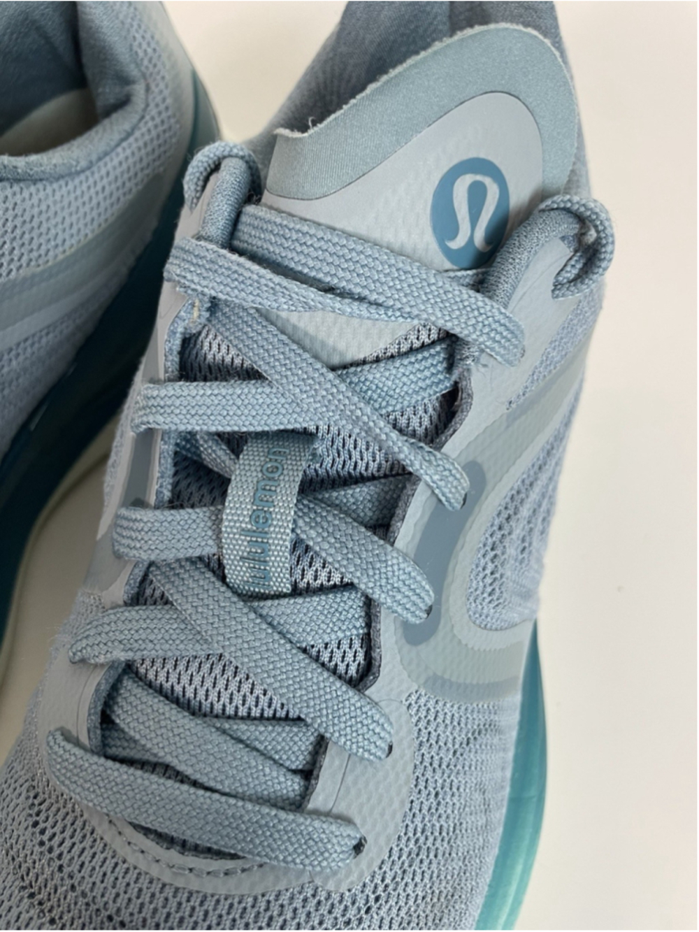Lululemon Blissfeel Run 2 Women’s 9 Cloud Blue Polar Ice Running Shoes Sneakers - Picture 10 of 12